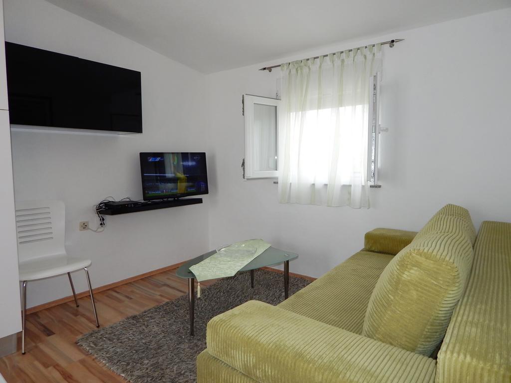 Apartments Nedjeljka Ražanj Exterior foto