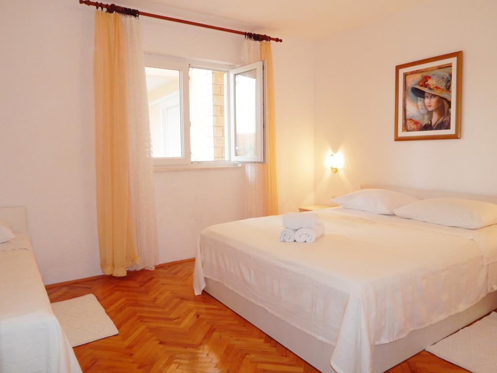 Apartments Nedjeljka Ražanj Habitación foto