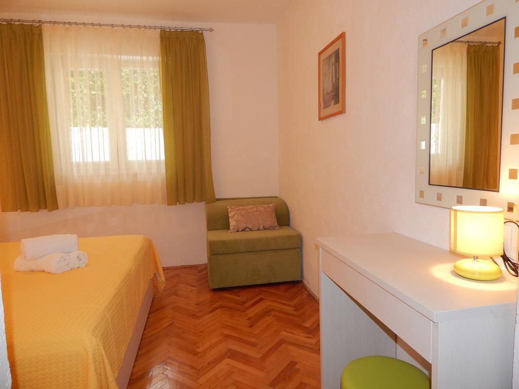 Apartments Nedjeljka Ražanj Habitación foto